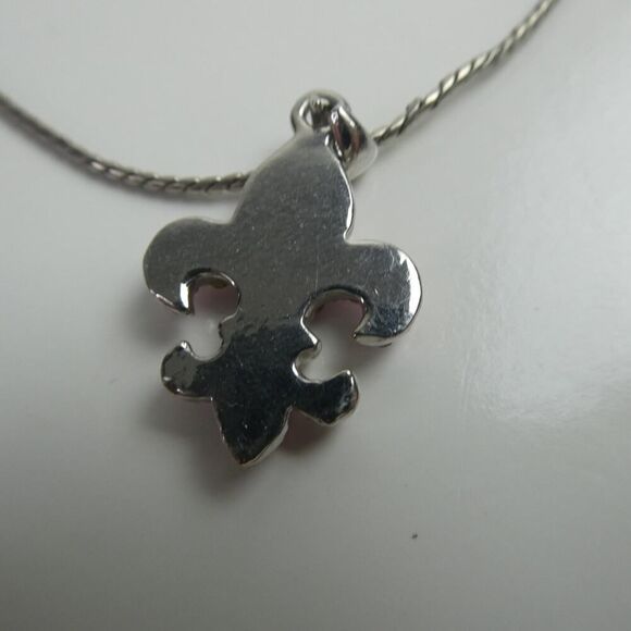 Fleur De Lis Flower Pink Iridescent Rhinestone Sparkly Pendant Necklace 15+" - Picture 8 of 9